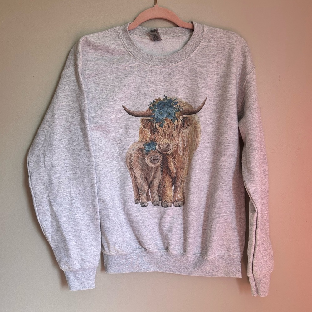 Gray Crewneck Sweatshirt highland cows size small